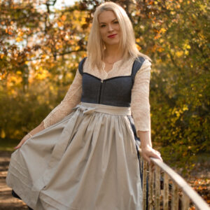 Dirndlkleid Trachtenkleid kaufen Traditionelles Gunstiges Designer Mode Festliches Exklusives Dirndl Oktoberfest dress Traditional German outfit Authentic Buy online shop Bavarian Modern fashion Exclusive sizes Festive trend Brand Luxury rosa dirndl