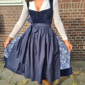 Dirndlkleid Trachtenkleid kaufen Traditionelles Gunstiges Designer Mode Festliches Exklusives Dirndl Oktoberfest dress Traditional German outfit Authentic Buy online shop Bavarian Modern fashion Exclusive sizes Festive trend Brand Luxury rosa dirndl